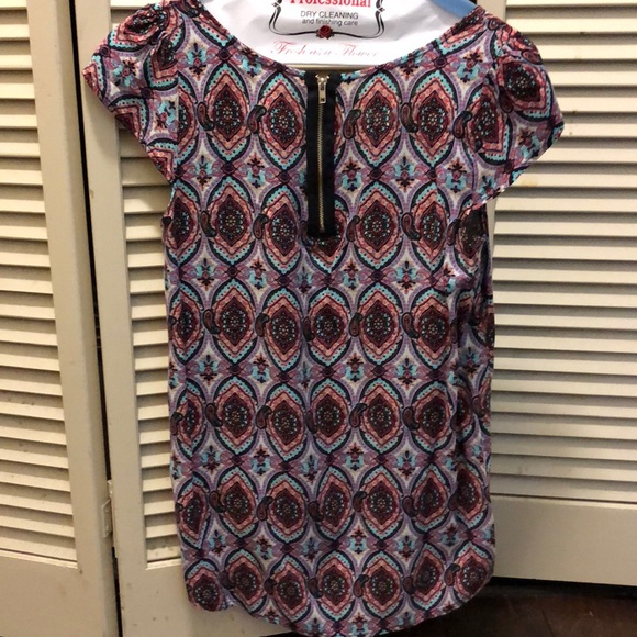 Top - Picture 3 of 6